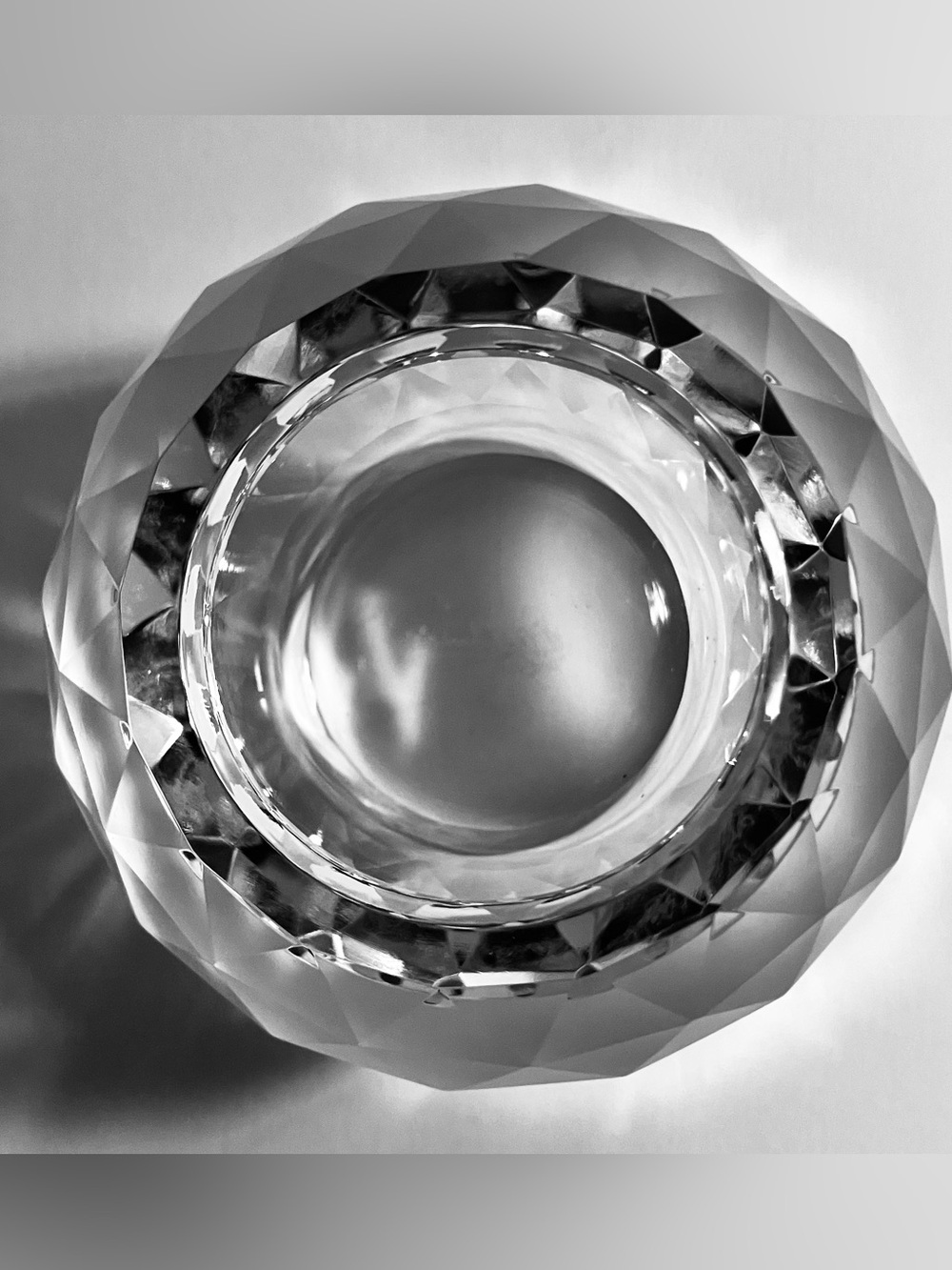 OLEG CASSINI Cut Ball CRYSTAL VOTIVE Candleholder / ORIGINAL BOX & Papers / 3in. - Picture 4 of 12